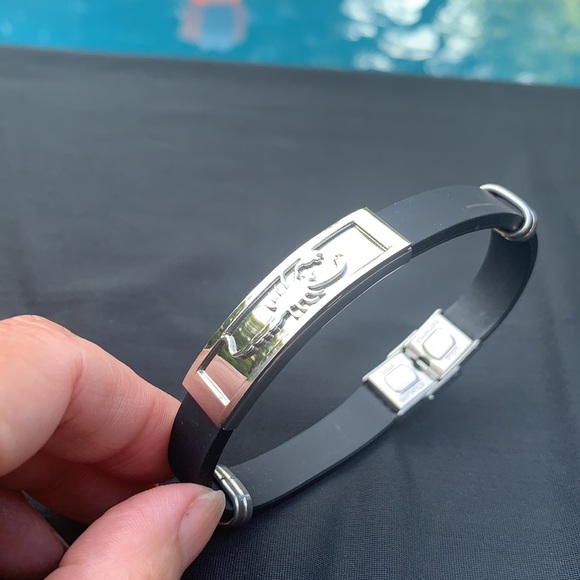 New Men’s Stainless Steel Black Rubber Bracelet - Picture 2 of 7